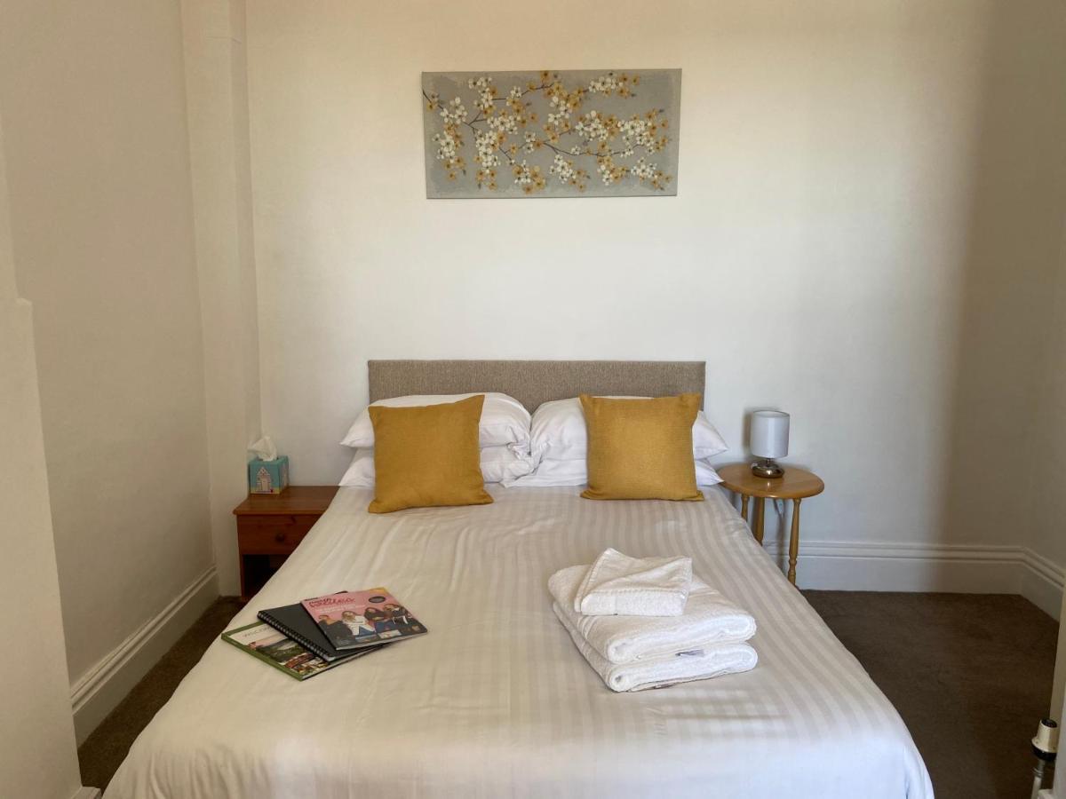 ホテル The Shelbourne (Adults Only) ランディドノー エクステリア 写真