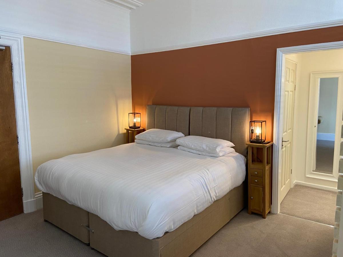 ホテル The Shelbourne (Adults Only) ランディドノー エクステリア 写真